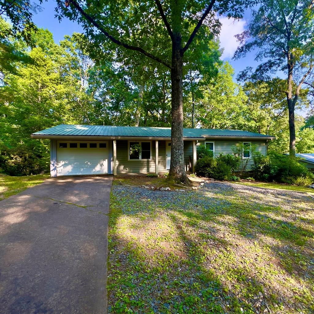 685 Davis Road Blue Ridge GA 30513