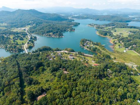 223 Mountain Breezes Drive Hayesville NC 28904