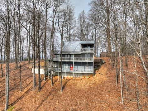 1186 Walnut Ridge Ellijay GA 30536