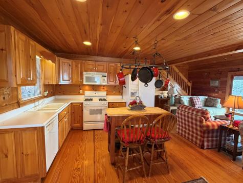 1186 Walnut Ridge Ellijay GA 30536