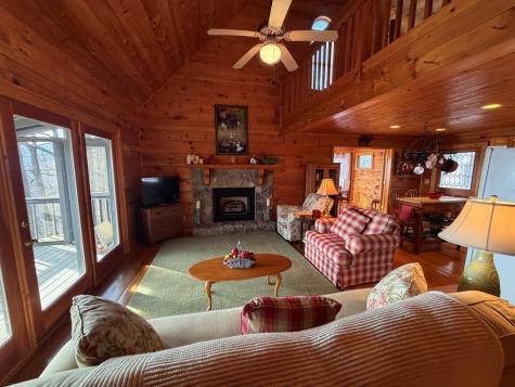 1186 Walnut Ridge Ellijay GA 30536