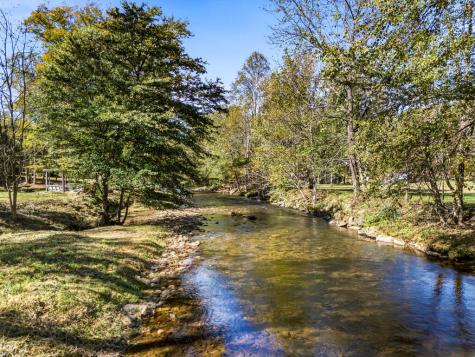 2563 Old Highway 64 Hayesville NC 28904