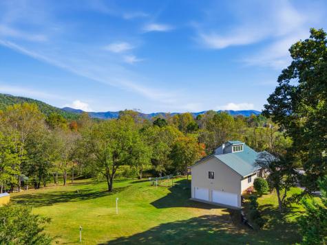 2563 Old Highway 64 Hayesville NC 28904