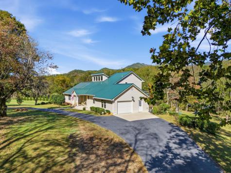 2563 Old Highway 64 Hayesville NC 28904