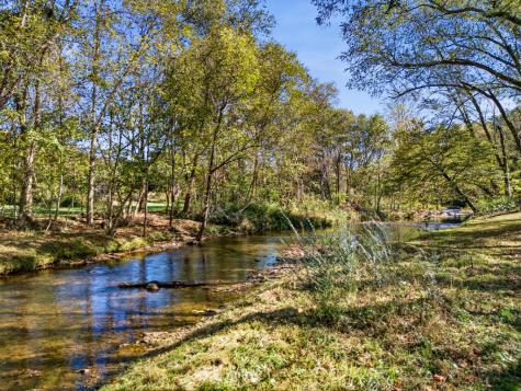 2563 Old Highway 64 Hayesville NC 28904