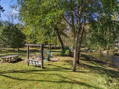 2563 Old Highway 64 Hayesville NC 28904