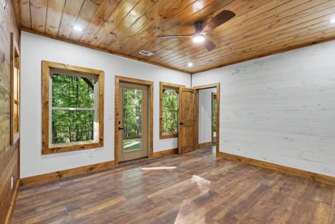 48 Woodleaf Road Morganton GA 30560