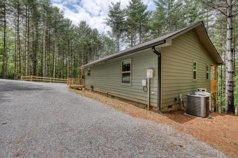 124 Lakeside Estates Drive Hayesville NC 28904