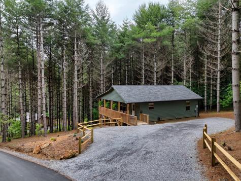 124 Lakeside Estates Drive Hayesville NC 28904