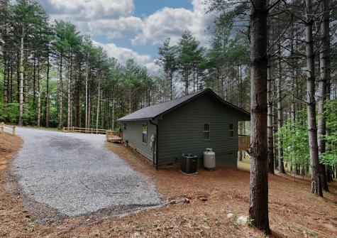 124 Lakeside Estates Drive Hayesville NC 28904