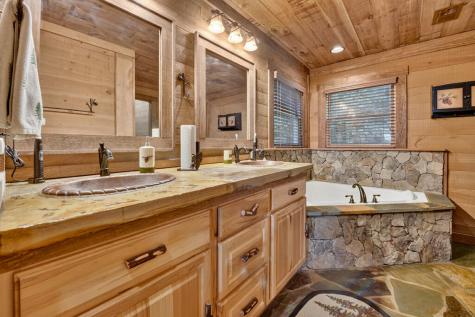418 Lakeview Drive Blue Ridge GA 30513