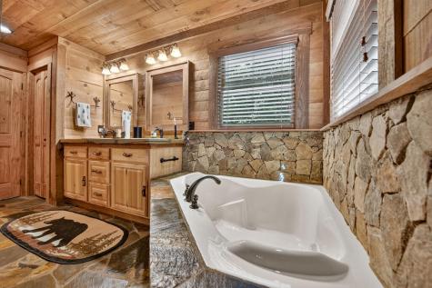 418 Lakeview Drive Blue Ridge GA 30513