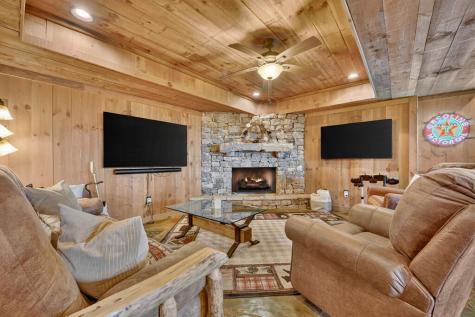 418 Lakeview Drive Blue Ridge GA 30513