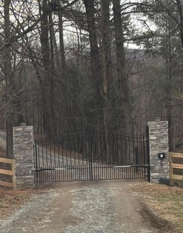 2086 Burnt Mountain Road Ellijay GA 30536