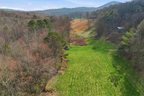 2086 Burnt Mountain Road Ellijay GA 30536