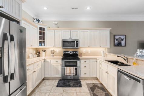 1726 #C Watercrest Way Young Harris GA 30582