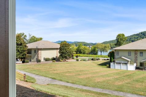 1726 #C Watercrest Way Young Harris GA 30582