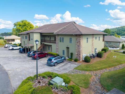 1726 #C Watercrest Way Young Harris GA 30582