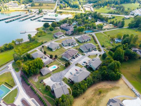 1726 #C Watercrest Way Young Harris GA 30582