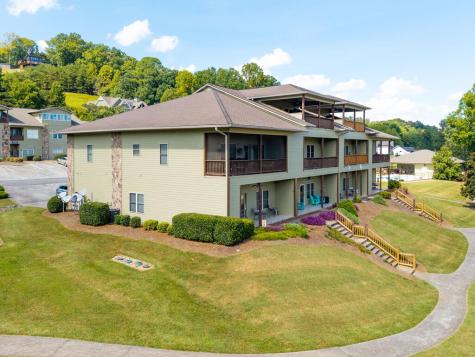 1726 #C Watercrest Way Young Harris GA 30582