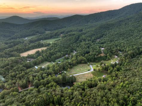 859 Hagin Circle Ellijay GA 30536