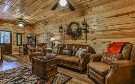 60 Clubhouse Court Ellijay GA 30536