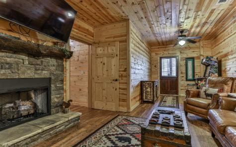 60 Clubhouse Court Ellijay GA 30536