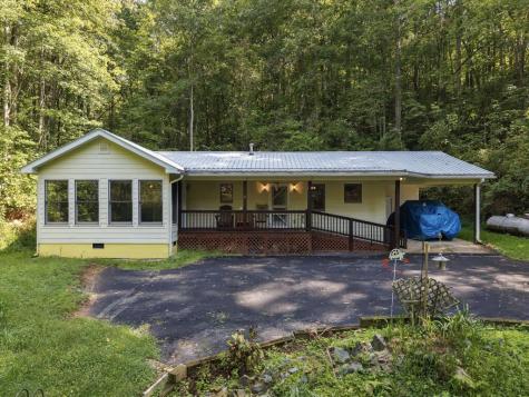 250 Mccollum Road Ellijay GA 30540