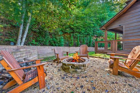 800 Mango Lane Ellijay GA 30540