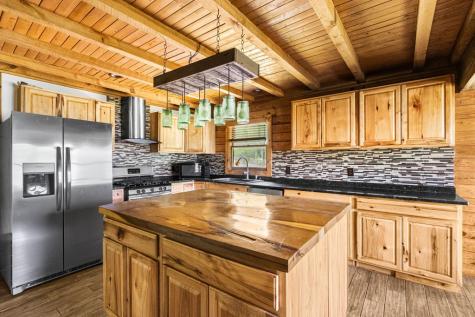 11985 Highway 294 Murphy NC 20906