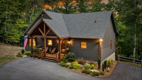 1081 Dills Road Blue Ridge GA 30513