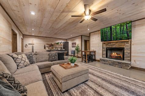 1081 Dills Road Blue Ridge GA 30513