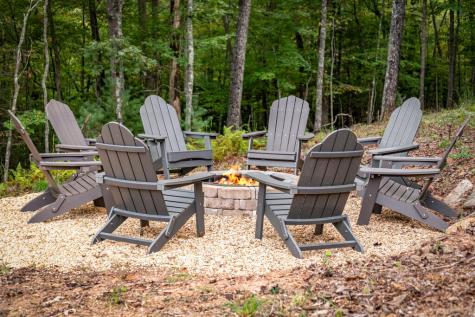 1081 Dills Road Blue Ridge GA 30513