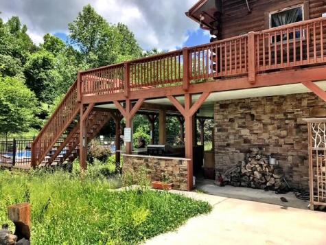 32 W Mountain Meadows Drive W Hayesville NC 28904