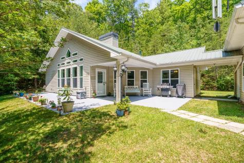 9121 Roy Road Ellijay GA 30536