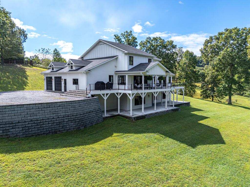 300 Sherwood Forest Drive Hayesville NC 28904