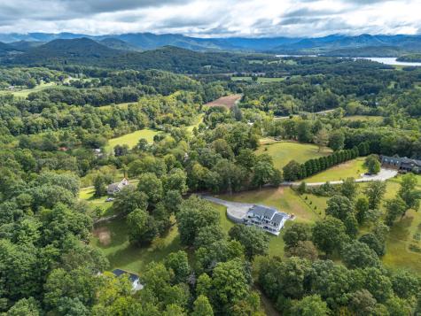 300 Sherwood Forest Drive Hayesville NC 28904