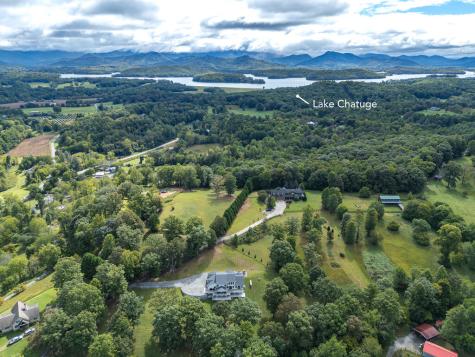 300 Sherwood Forest Drive Hayesville NC 28904