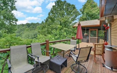 475 Rivercane Road Brasstown NC 28902