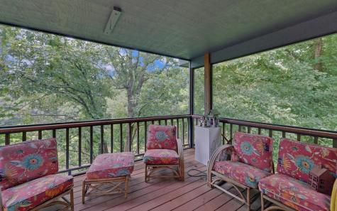 475 Rivercane Road Brasstown NC 28902