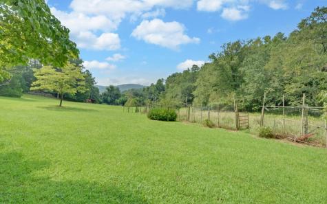 475 Rivercane Road Brasstown NC 28902