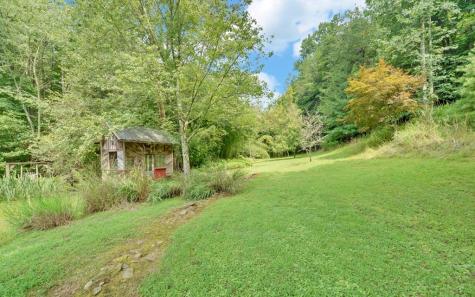 475 Rivercane Road Brasstown NC 28902