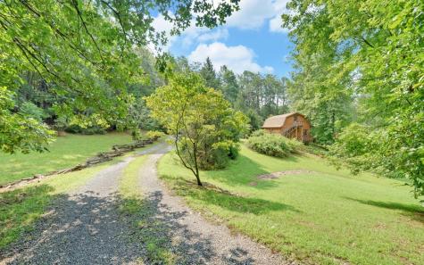 475 Rivercane Road Brasstown NC 28902