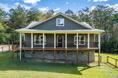 7450 Hooper Cove Road Young Harris GA 30582