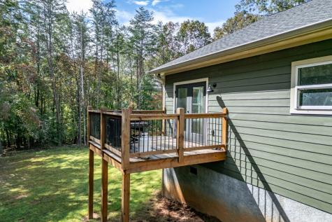 7450 Hooper Cove Road Young Harris GA 30582