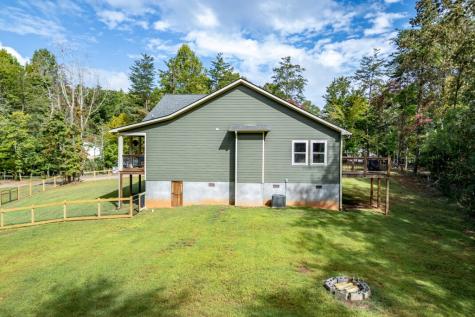 7450 Hooper Cove Road Young Harris GA 30582