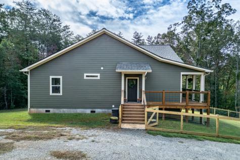 7450 Hooper Cove Road Young Harris GA 30582