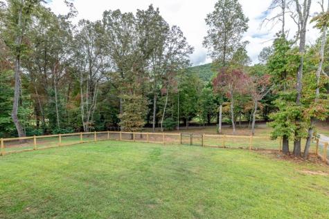 7450 Hooper Cove Road Young Harris GA 30582