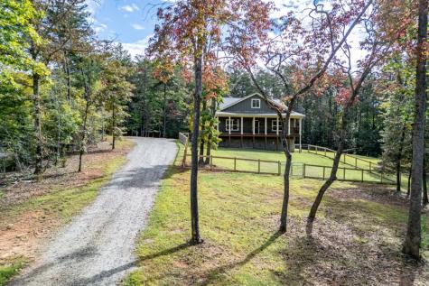 7450 Hooper Cove Road Young Harris GA 30582