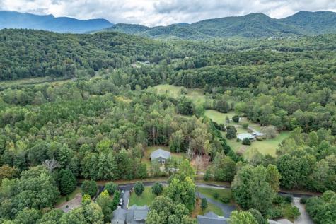 7450 Hooper Cove Road Young Harris GA 30582